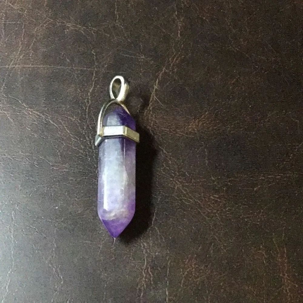 Amethyst,ācrystalāāhealingāļæ¼āStoneāpendant